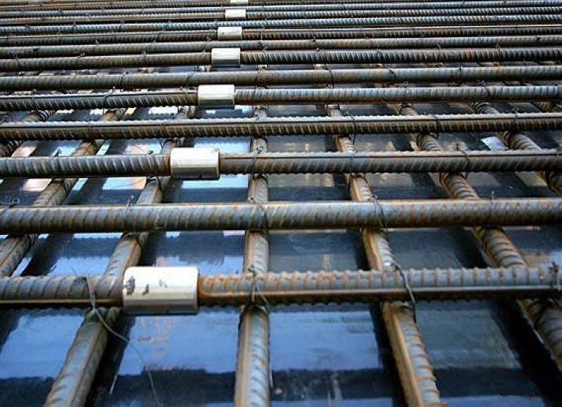 保定为什么建楼房时，要在钢筋上加一排小圆环？原来作用这么大